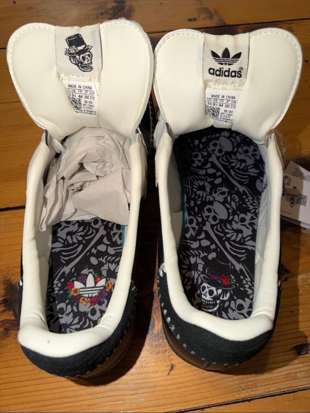 Adidas Samba OG "Día de Muertos" (Core Black) Womens 10US - Picture 5 of 8
